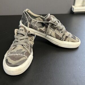 Blowfish Womens 7.5 Camouflage Pull On  Sneakers Grunge Rubber Sole Distressed